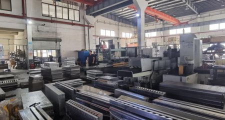 參觀上海發(fā)泡板模具工廠